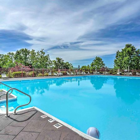Ground-Floor Branson Condo With Community Perks Kültér fotó