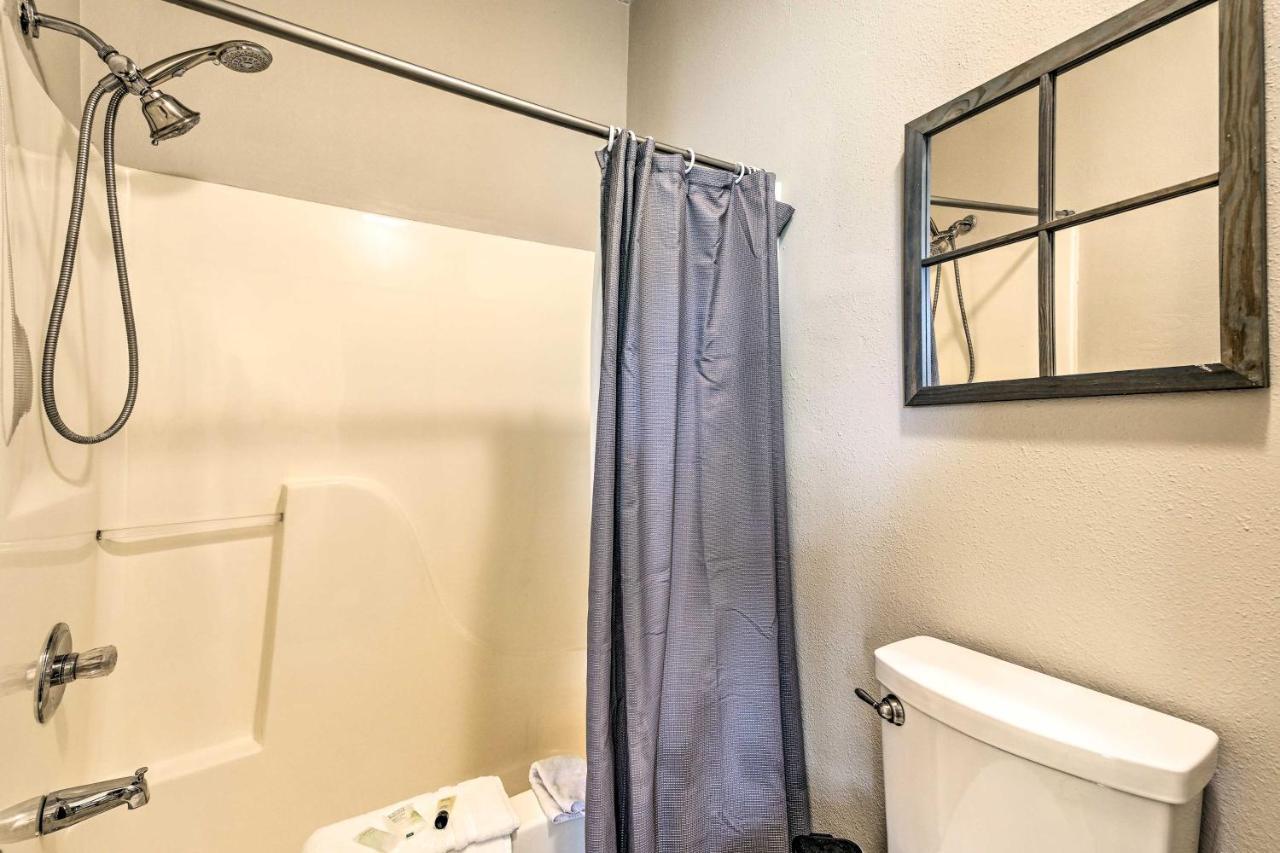 Ground-Floor Branson Condo With Community Perks Kültér fotó